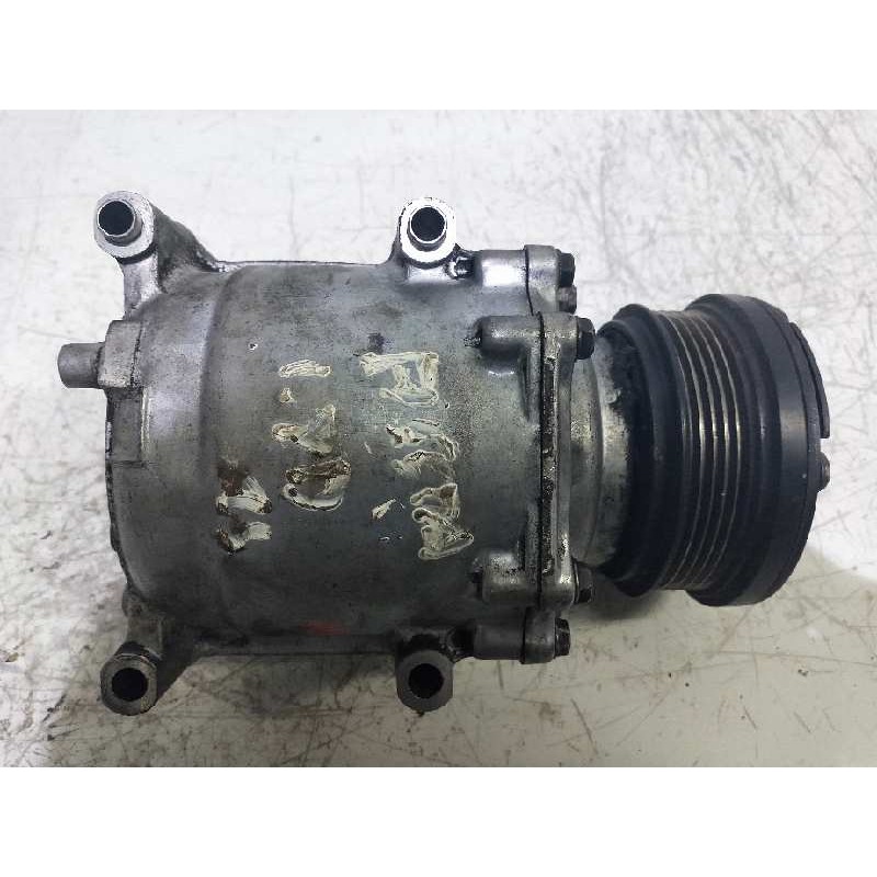 Recambio de compresor aire acondicionado para ford fiesta berlina 1.8 diesel cat referencia OEM IAM TRV903501 3501 