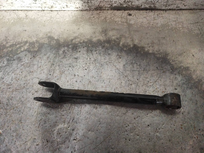 Recambio de brazo suspension superior trasero derecho para lexus is200 (ds2/is2) 220d referencia OEM IAM   