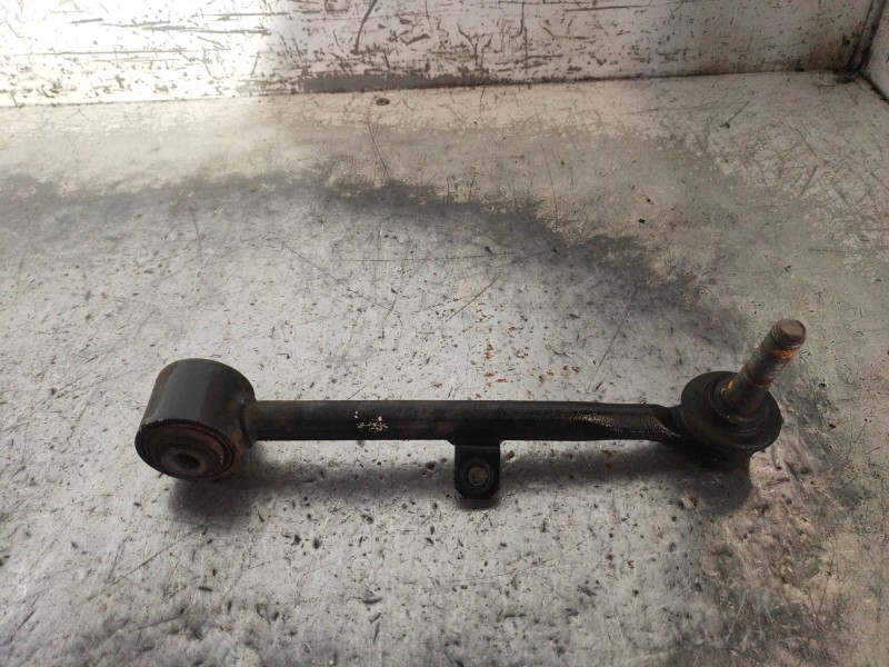 Recambio de brazo suspension superior trasero izquierdo para lexus is200 (ds2/is2) 220d referencia OEM IAM   