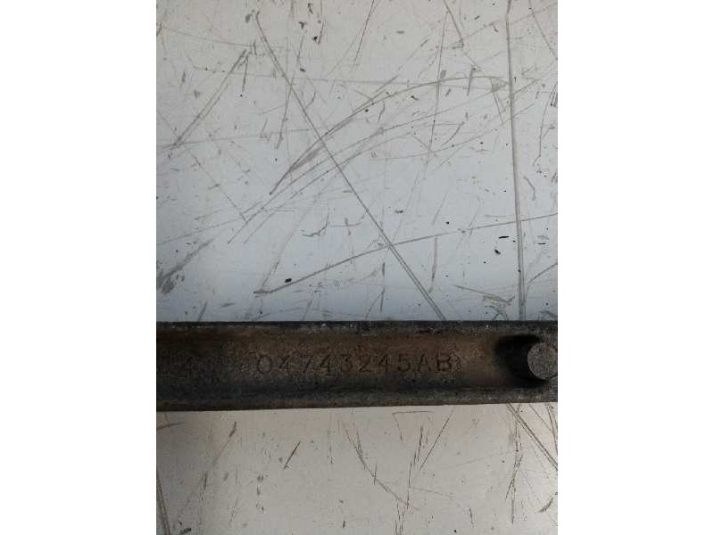 Recambio de brazo suspension inferior trasero derecho para chrysler 300 c 3.5 referencia OEM IAM 047432445AB  