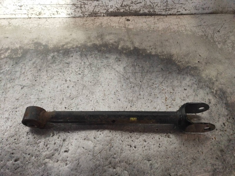 Recambio de brazo suspension superior trasero izquierdo para lexus is200 (ds2/is2) 220d referencia OEM IAM   