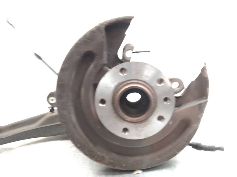 Recambio de mangueta trasera izquierda para volkswagen t5 transporter/furgoneta caja cerrada referencia OEM IAM   