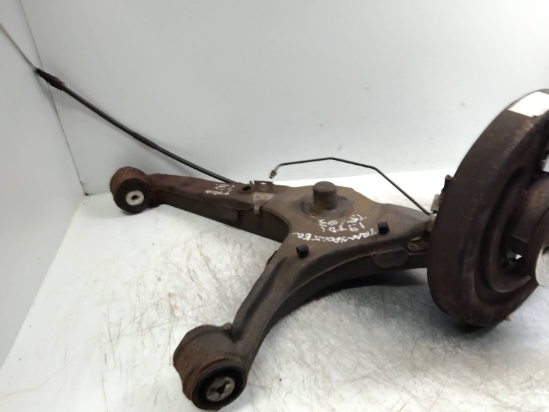 Recambio de mangueta trasera izquierda para volkswagen t5 transporter/furgoneta caja cerrada referencia OEM IAM   