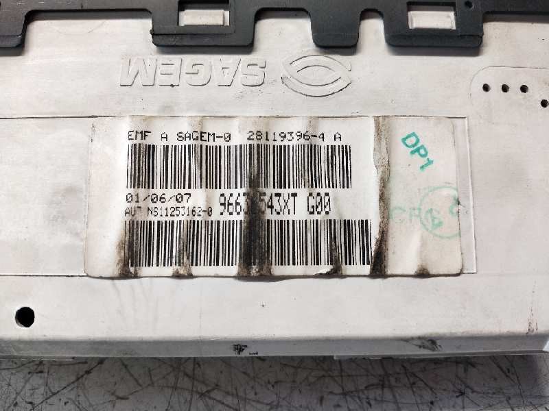Recambio de pantalla multifuncion para citroen berlingo 1.6 hdi 75 sx familiar referencia OEM IAM 96636543XT 281193964A 