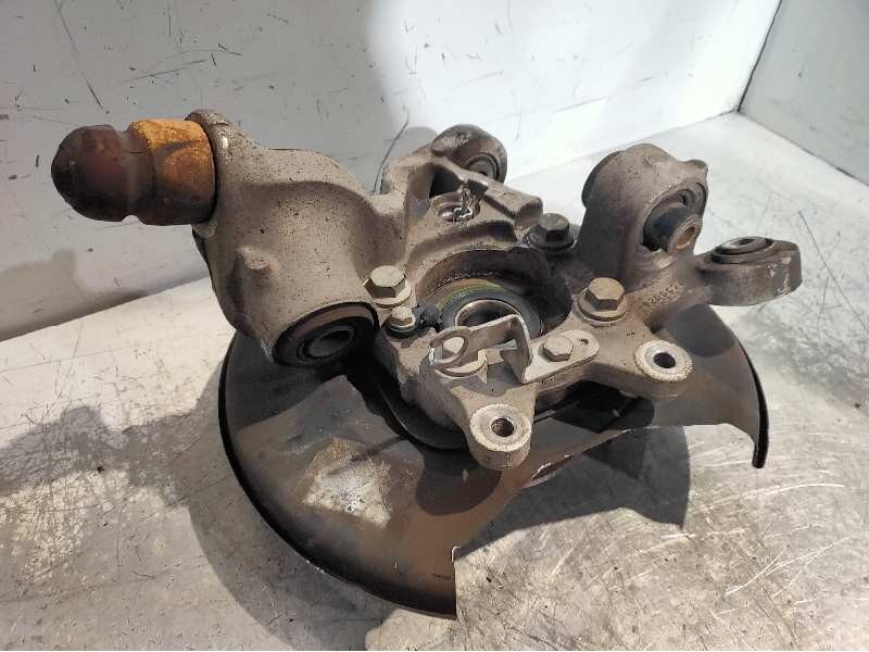 Recambio de mangueta trasera derecha para volvo xc70 d5 tracción total referencia OEM IAM 9200624  