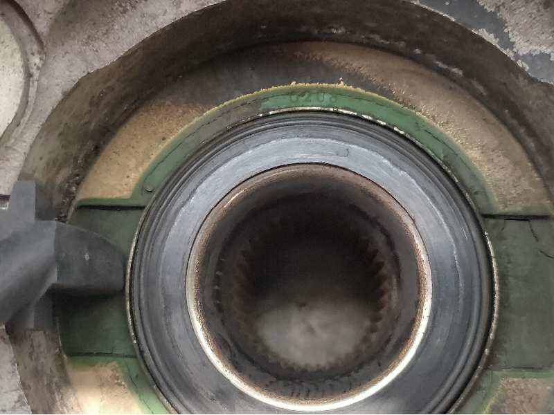 Recambio de mangueta trasera derecha para volvo xc70 d5 tracción total referencia OEM IAM 9200624  