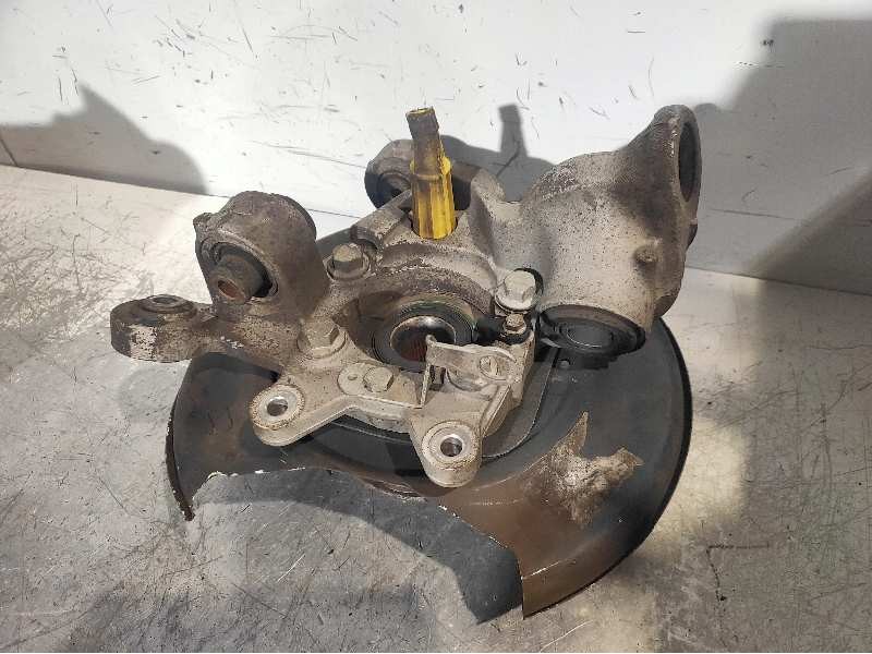 Recambio de mangueta trasera izquierda para volvo xc70 d5 tracción total referencia OEM IAM 9200623  