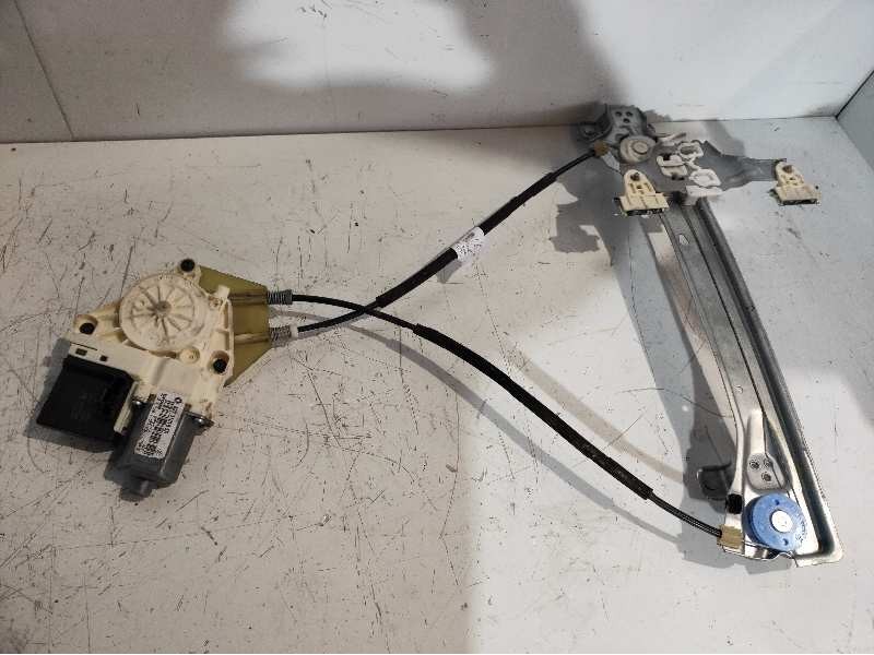 Recambio de elevalunas trasero izquierdo para renault megane iii berlina 5 p business referencia OEM IAM 827210003R 827310185R 9