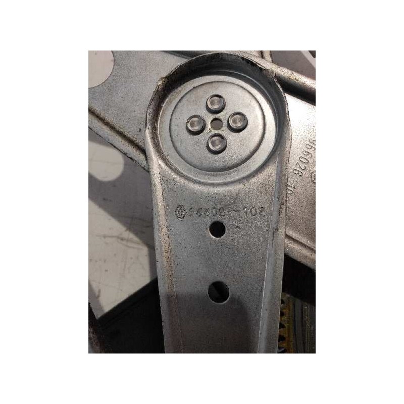 Recambio de elevalunas delantero derecho para renault megane iii berlina 5 p business referencia OEM IAM 966416103 8073011139R 9