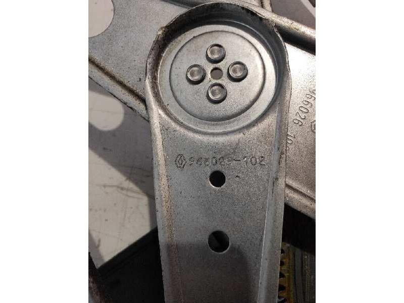 Recambio de elevalunas delantero derecho para renault megane iii berlina 5 p business referencia OEM IAM 966416103 8073011139R 9