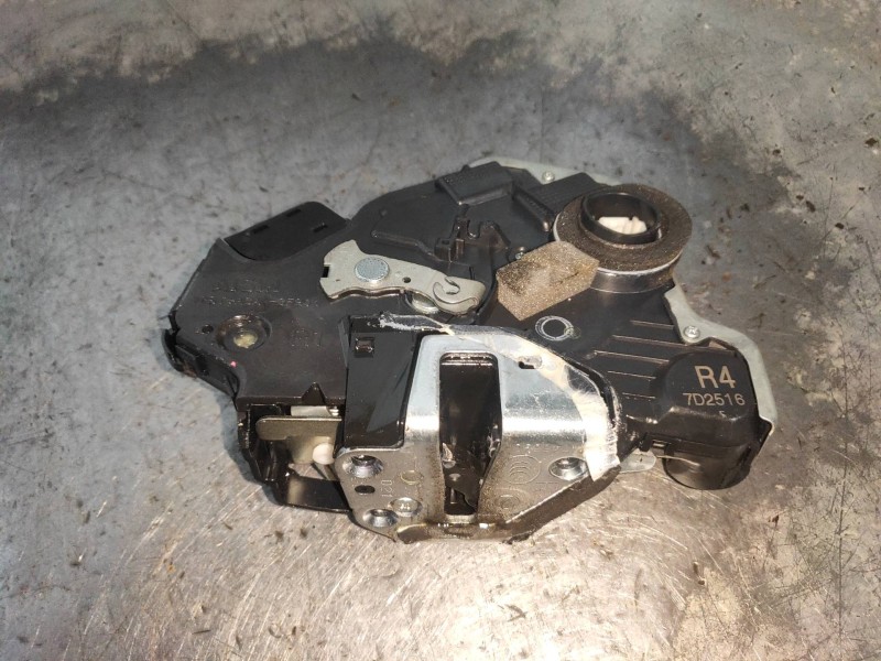 Recambio de motor cierre centralizado delantero derecho para lexus is200 (ds2/is2) 220d referencia OEM IAM   