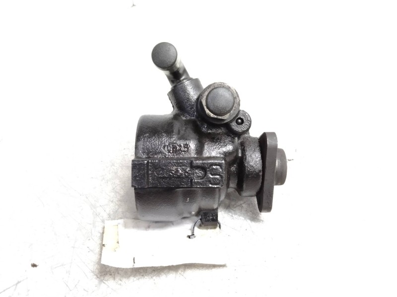 Recambio de bomba direccion para alfa romeo 145 1.9 jtd referencia OEM IAM 46533006  