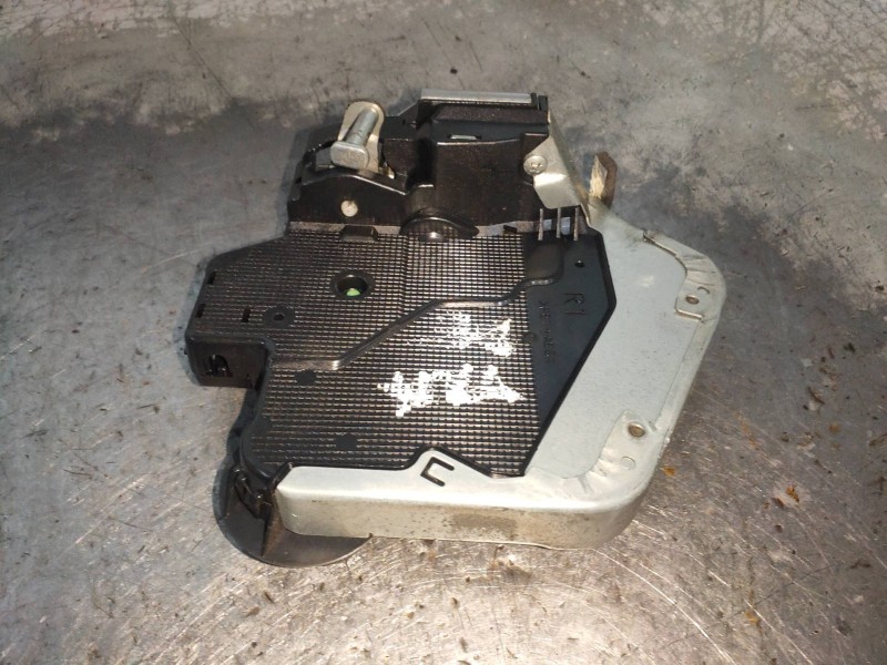 Recambio de motor cierre centralizado trasero derecho para lexus is200 (ds2/is2) 220d referencia OEM IAM   