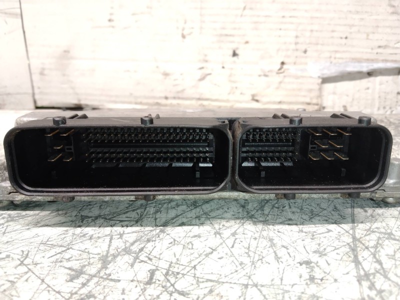 Recambio de centralita motor uce para audi a3 (8p) 1.6 ambition referencia OEM IAM 5WP4022703 06A906033BB 