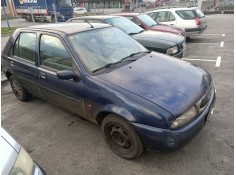 ford fiesta berlina del año 1999