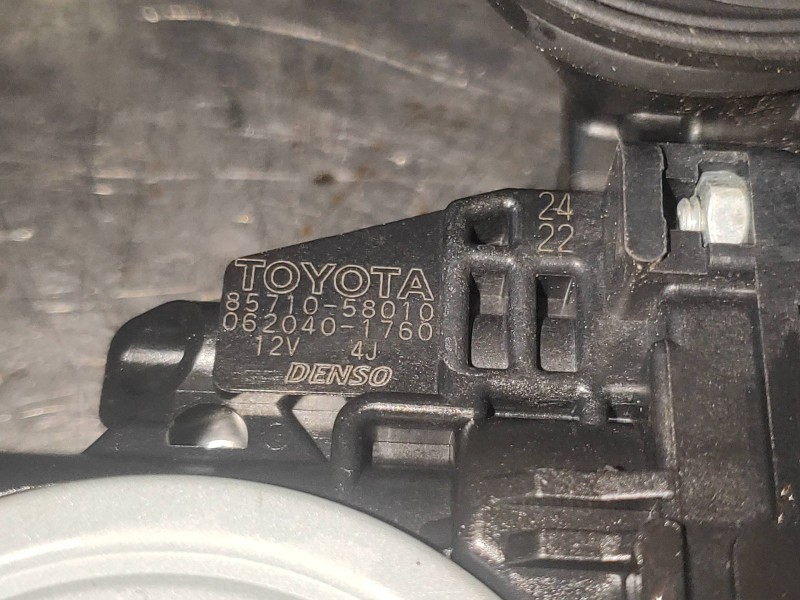 Recambio de elevalunas delantero derecho para lexus is200 (ds2/is2) 220d referencia OEM IAM 8571058010 0620401760 