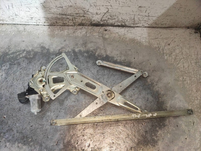 Recambio de elevalunas delantero derecho para lexus is200 (ds2/is2) 220d referencia OEM IAM 8571058010 0620401760 