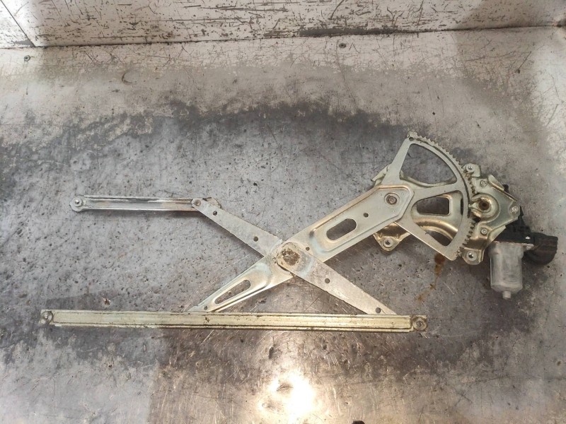 Recambio de elevalunas delantero izquierdo para lexus is200 (ds2/is2) 220d referencia OEM IAM 8572058010 0620401770 