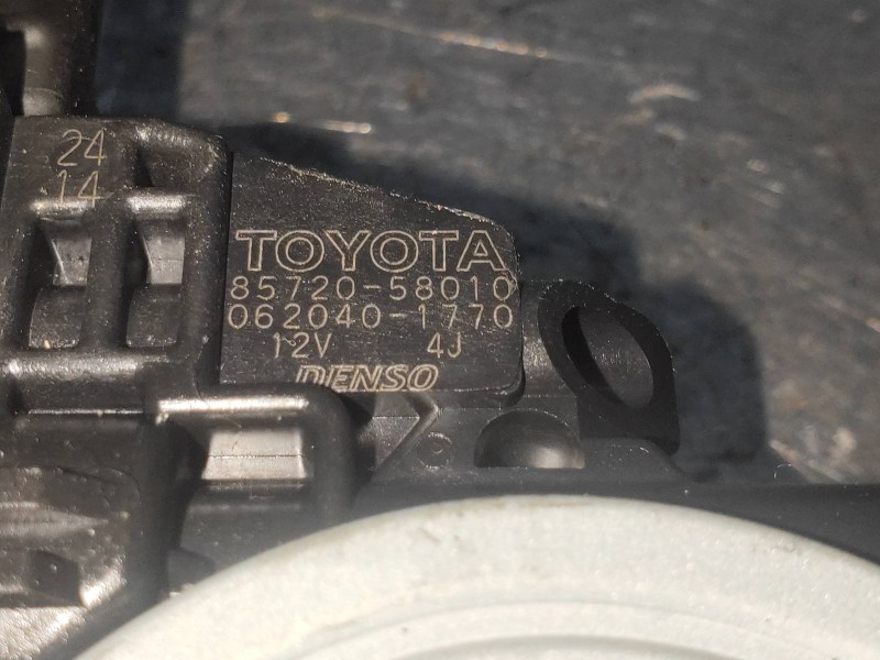 Recambio de elevalunas trasero derecho para lexus is200 (ds2/is2) 220d referencia OEM IAM 8572058010 0620401770 