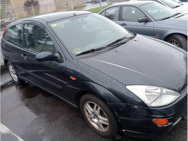 ford focus berlina (cak) del año 2001