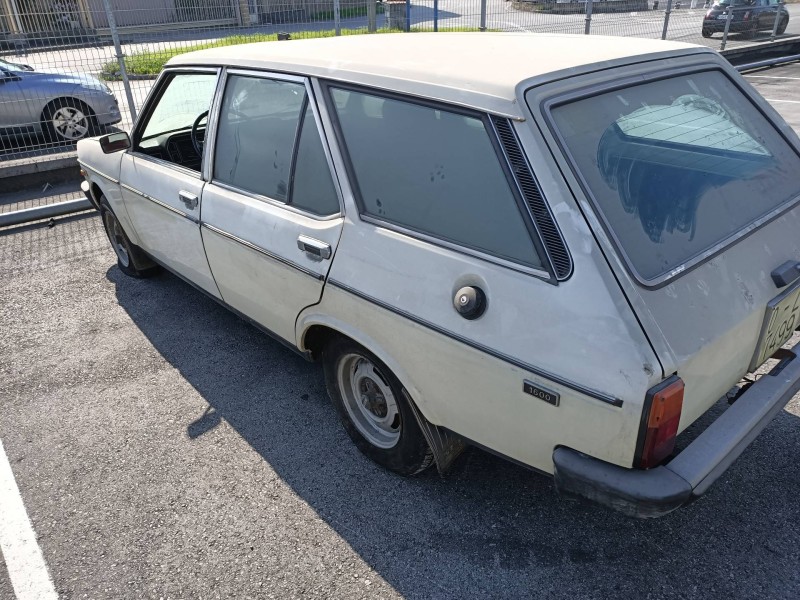 seat 131 del año 1977 seat 131 del año 1977