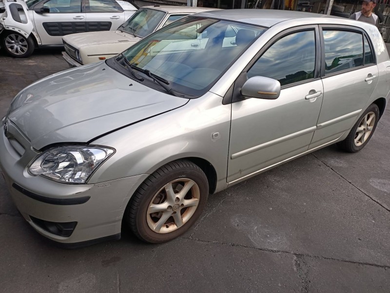 toyota corolla (e12) del año 2005