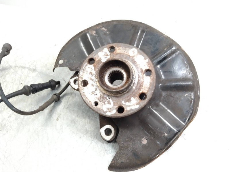 Recambio de mangueta delantera izquierda para volvo serie 460 1.6 cat referencia OEM IAM   