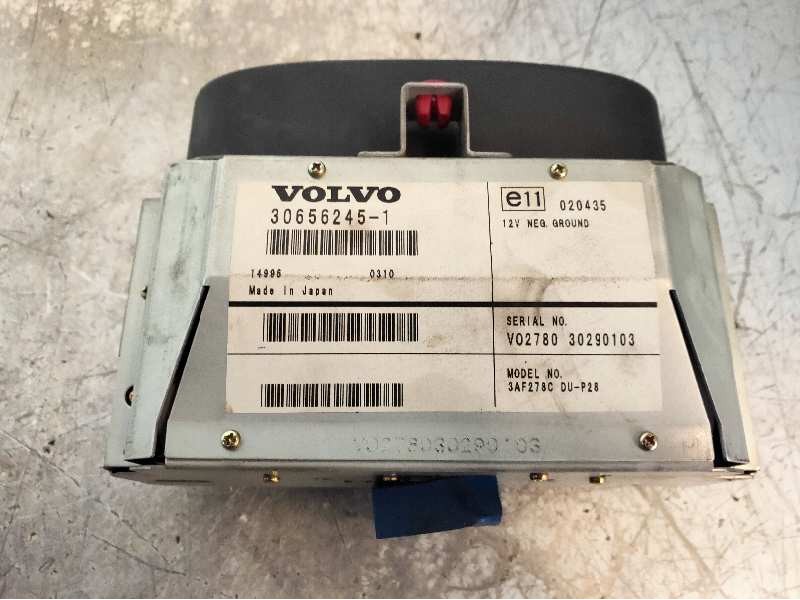 Recambio de pantalla multifuncion para volvo xc70 d5 tracción total referencia OEM IAM 306562451  