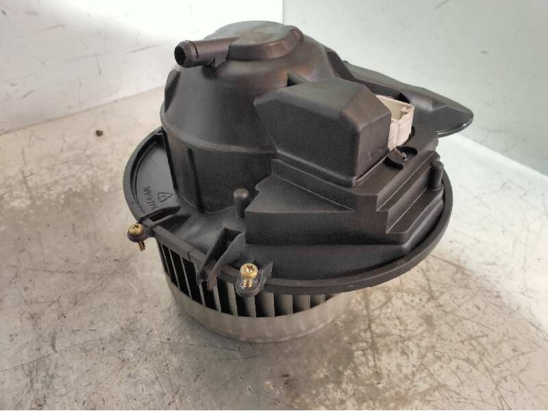 Recambio de motor calefaccion para volvo xc70 d5 tracción total referencia OEM IAM 28417 86577 