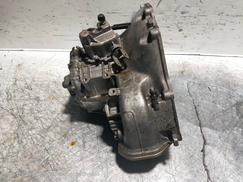 Recambio de caja cambios para opel corsa a 1.2 referencia OEM IAM F10W374 A32841 