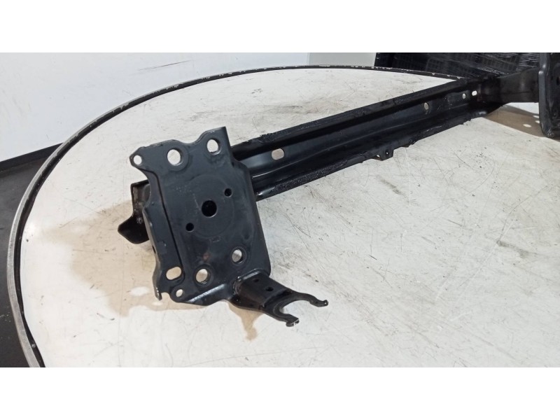 Recambio de refuerzo paragolpes delantero para volkswagen touareg (7l6) tdi r5 referencia OEM IAM   