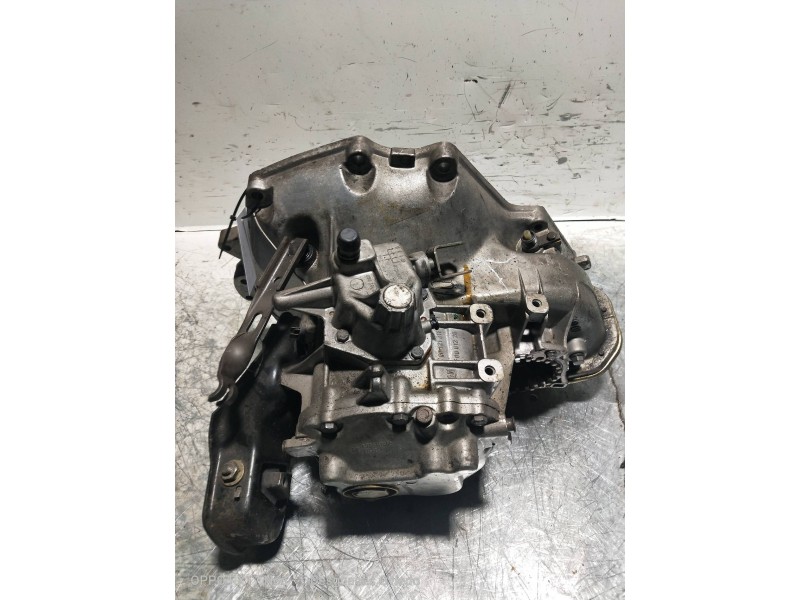Recambio de caja cambios para opel corsa a 1.2 referencia OEM IAM F10W374 A32841 