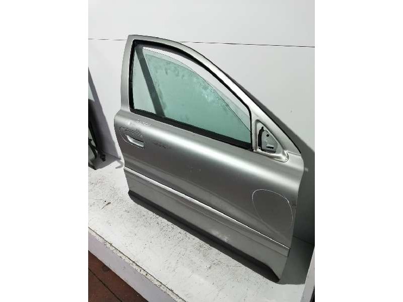 Recambio de puerta delantera derecha para volvo xc70 d5 tracción total referencia OEM IAM   