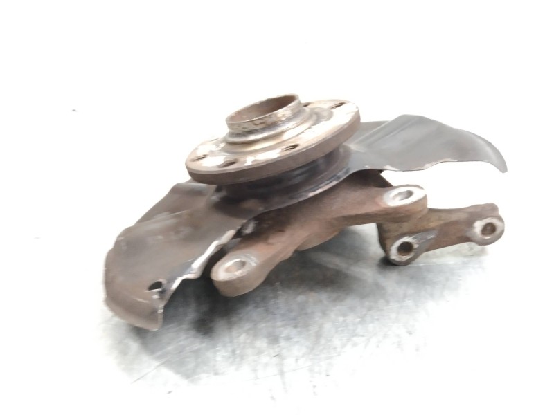 Recambio de mangueta delantera derecha para volvo serie 460 2.0i glt referencia OEM IAM   