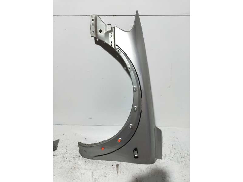 Recambio de aleta delantera izquierda para volvo xc70 d5 tracción total referencia OEM IAM   