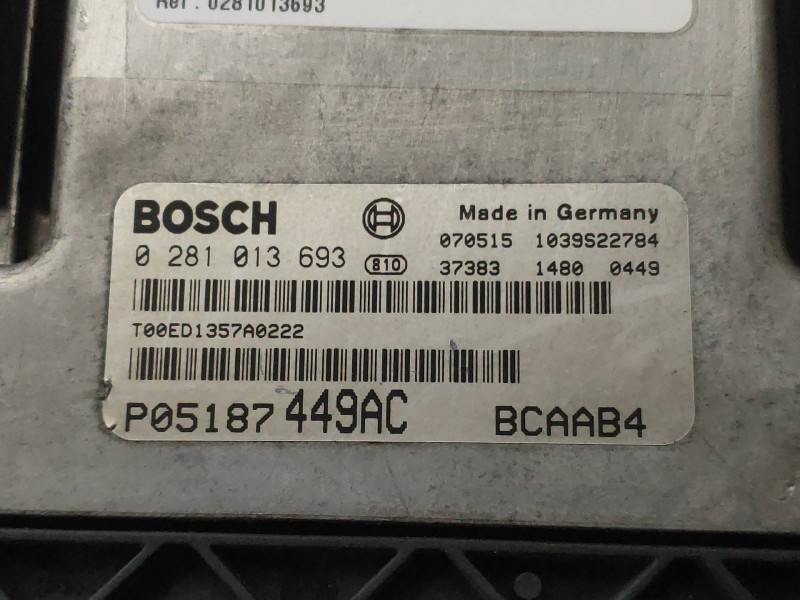 Recambio de centralita motor uce para dodge caliber s referencia OEM IAM 0281013693 P05187449AC 