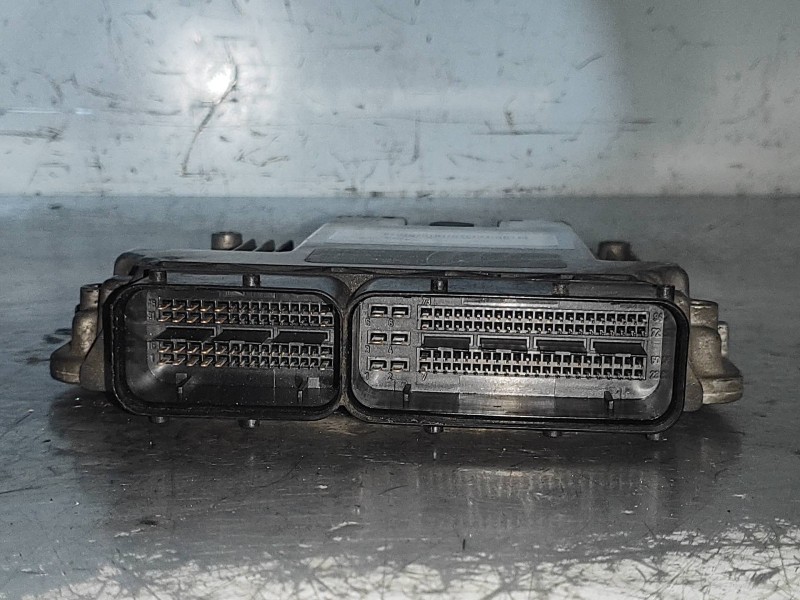 Recambio de centralita motor uce para dodge caliber s referencia OEM IAM 0281013693 P05187449AC 