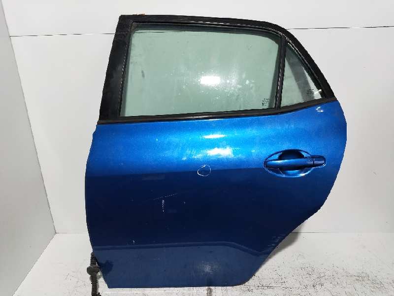 Recambio de puerta trasera izquierda para toyota auris active referencia OEM IAM   