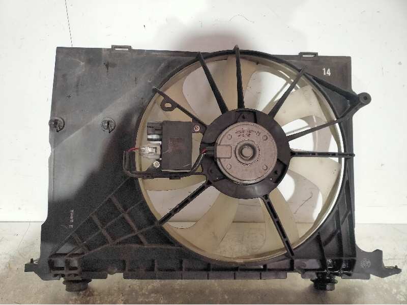 Recambio de electroventilador para toyota auris active referencia OEM IAM 1680009890 8925712020 4993003351 DENSO