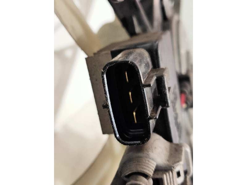 Recambio de electroventilador para toyota auris active referencia OEM IAM 1680009890 8925712020 4993003351 DENSO