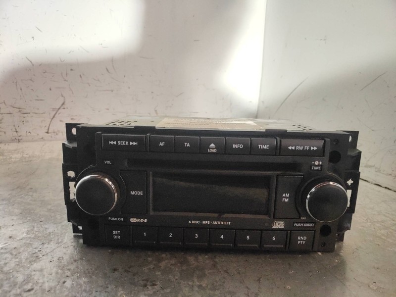 Recambio de sistema audio / radio cd para dodge caliber s referencia OEM IAM P05064363AB  
