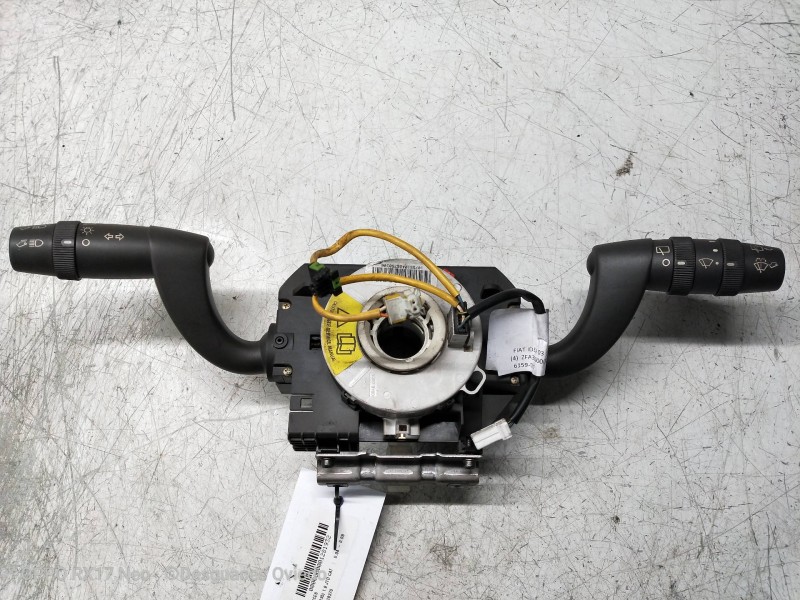 Recambio de mando luces para fiat idea (135) 1.9 jtd cat referencia OEM IAM 07353619370  