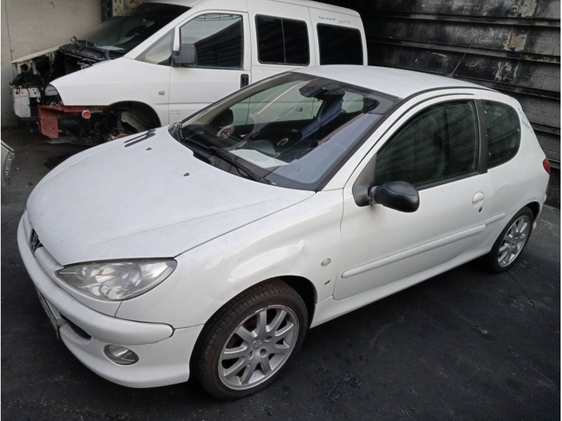 peugeot 206 berlina del año 2003