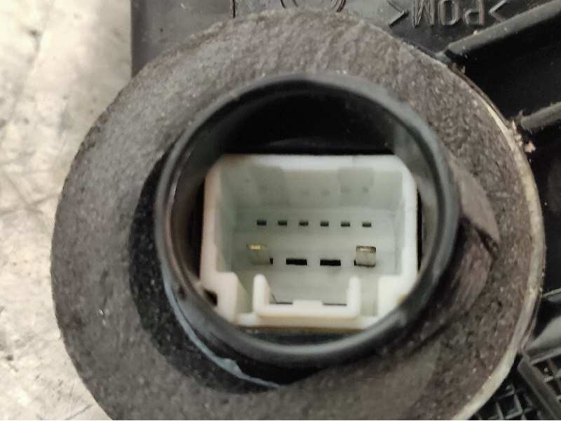 Recambio de motor cierre centralizado delantero derecho para toyota auris active referencia OEM IAM   