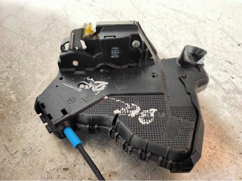 Recambio de motor cierre centralizado delantero derecho para toyota auris active referencia OEM IAM   