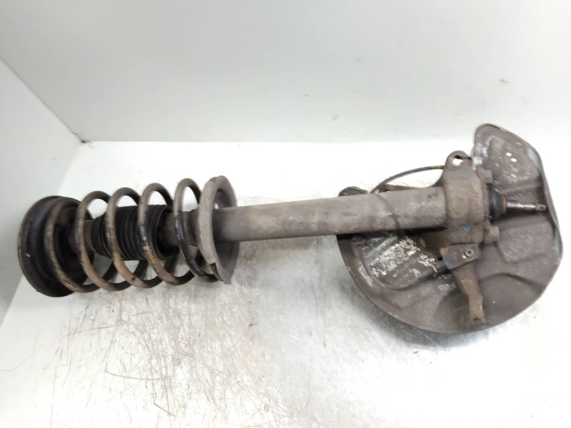 Recambio de mangueta delantera derecha para volvo serie 940 berlina/familiar 2.3 gle familiar referencia OEM IAM   