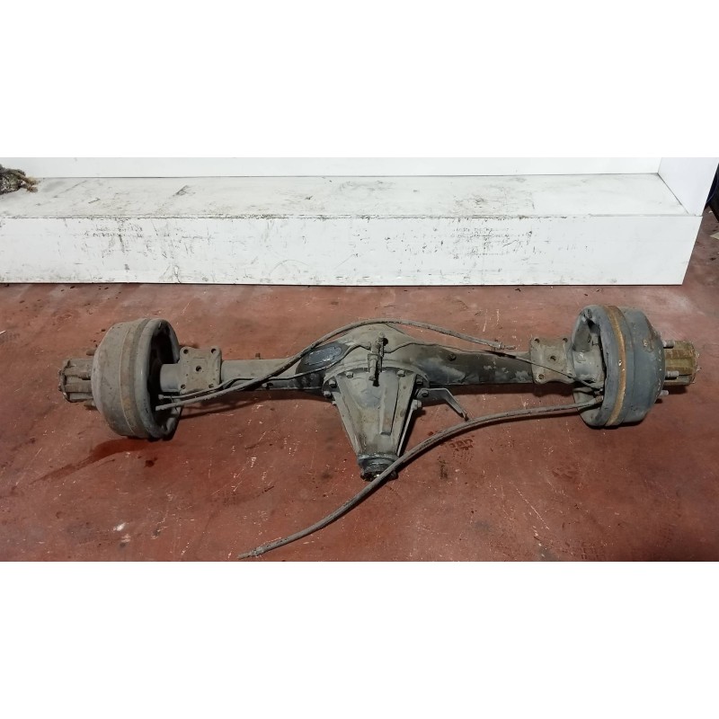 Recambio de puente trasero para nissan l - 45.085 pr / 2800 / 4.5 / 63 kw cabina individual referencia OEM IAM 6301100701 RUEDA 