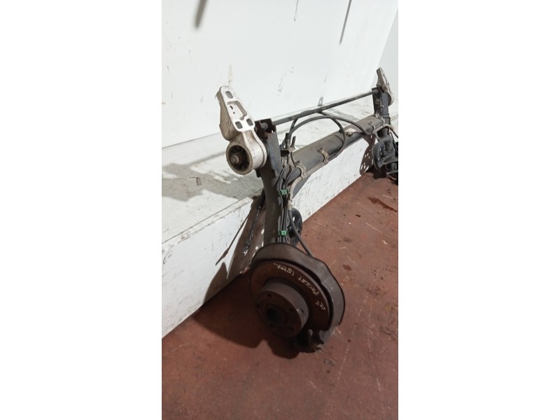 Recambio de puente trasero para volkswagen passat berlina (3b2) básico referencia OEM IAM   DISCO / ABS