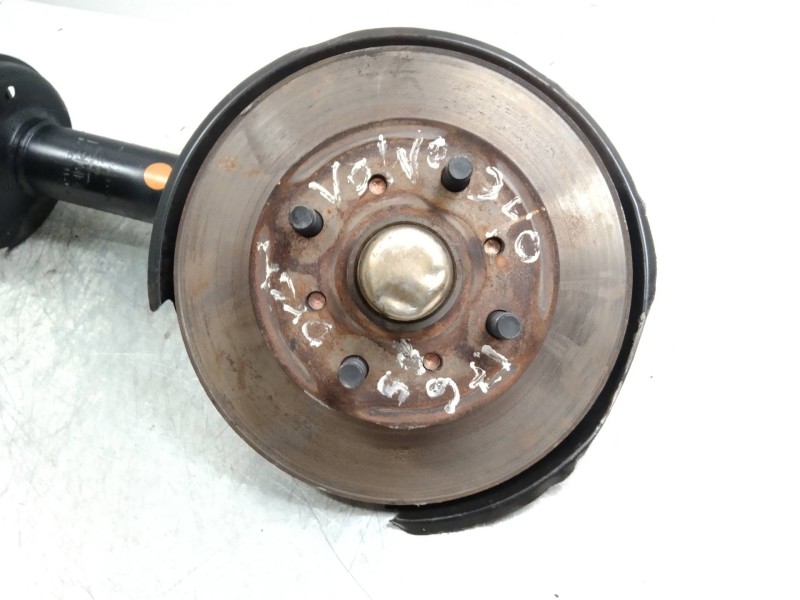 Recambio de mangueta delantera izquierda para volvo serie 340 340 gl referencia OEM IAM   