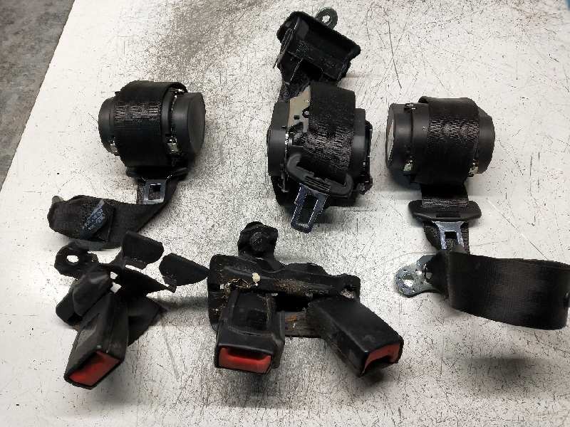 Recambio de juego cinturones trasero para audi a4 avant (8k5) (2008) 2.0 16v tdi referencia OEM IAM   
